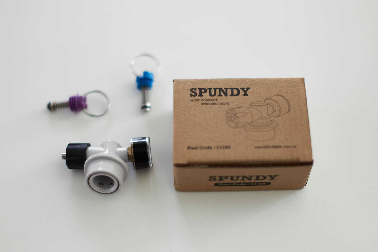 Keg King Spundy spunding valve more box and parts view.